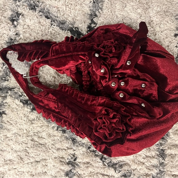 Betsey Johnson Red Shoulder Bag with Kiss Embellishment - Picture 3 of 4